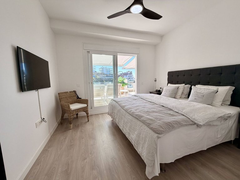 Apartment for Sale in Benahavís, Malaga 17