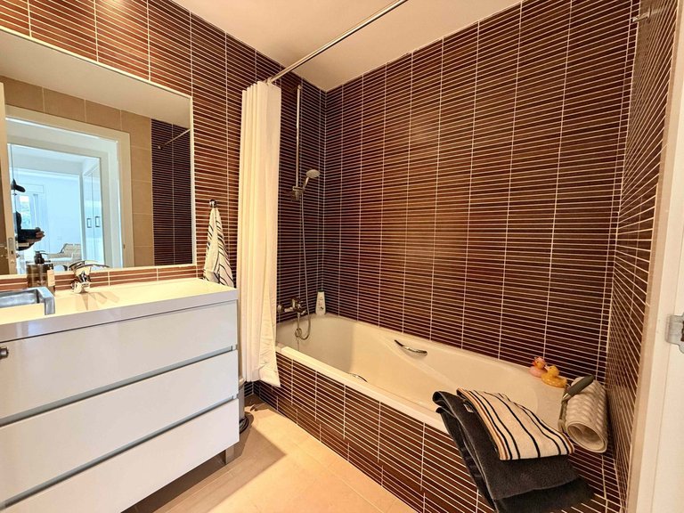 Apartment for Sale in Benahavís, Malaga 24