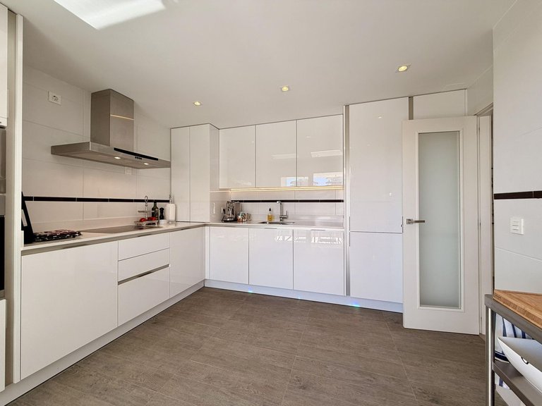 Apartment for Sale in Benahavís, Malaga 8