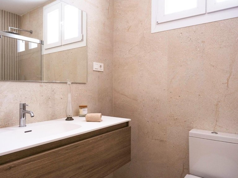 Apartment for Sale in Málaga, Malaga 13