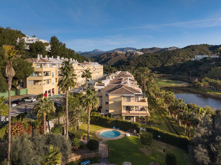 Apartment for Sale in Benahavís, Malaga 1