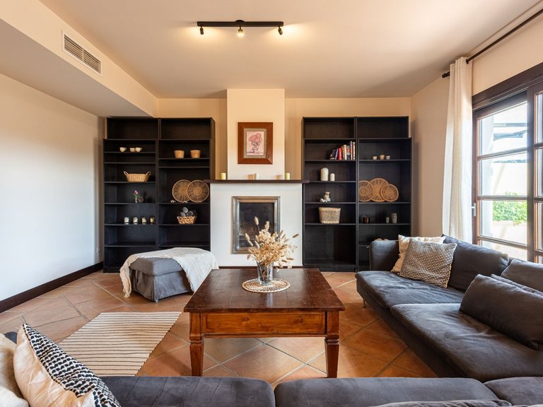 Villa for Sale in Benahavís, Malaga 12