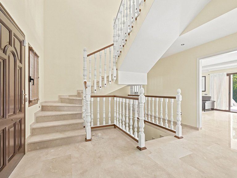 Villa for Sale in Hacienda Las Chapas, Malaga 14