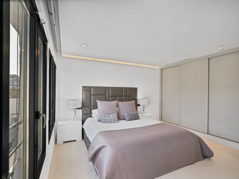 Apartment for Sale in Marbella, Malaga 11