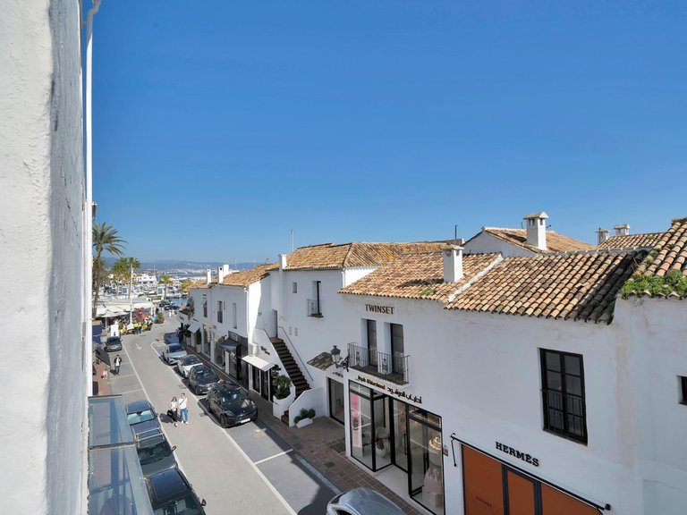 Apartment for Sale in Marbella, Malaga 21