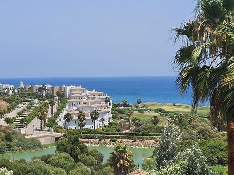 Apartment for Sale in La Alcaidesa, Cadiz 1