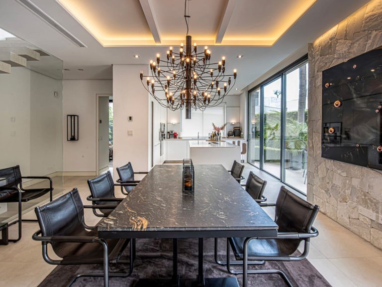 Villa for Sale in The Golden Mile, Malaga 10