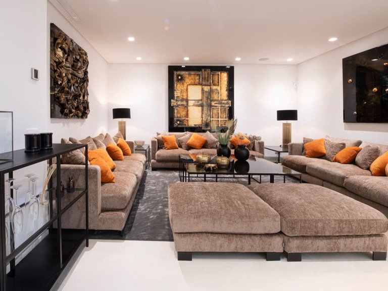 Villa for Sale in The Golden Mile, Malaga 20