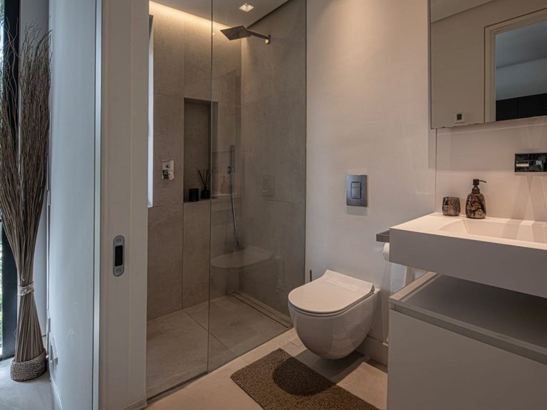 Villa for Sale in The Golden Mile, Malaga 33