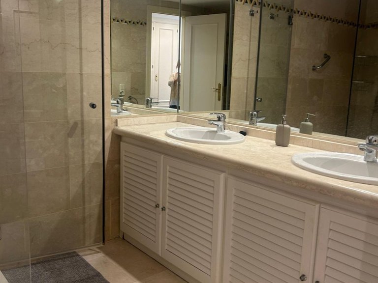 Apartment for Sale in Marbella, Malaga 16