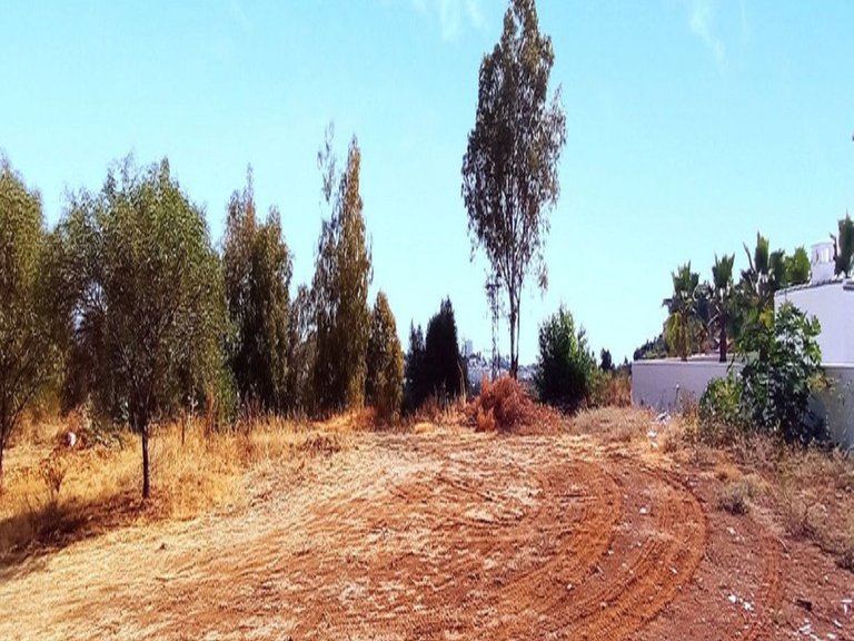 Plot for Sale in La Quinta, Malaga 2
