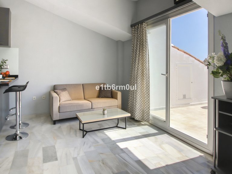 Apartment for Sale in The Golden Mile, Malaga 10