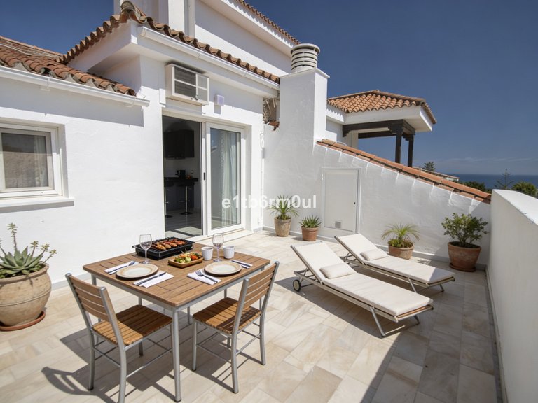 Apartment for Sale in The Golden Mile, Malaga 2