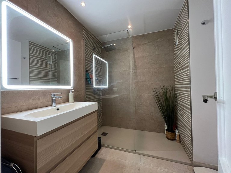 Villa for Sale in Guadalmina Alta, Malaga 24