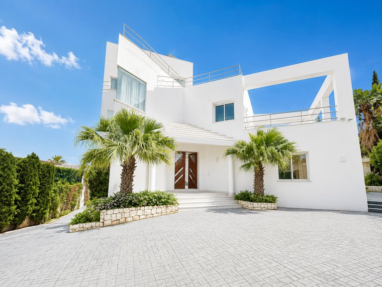 Villa for Sale in Benahavís, Malaga 1