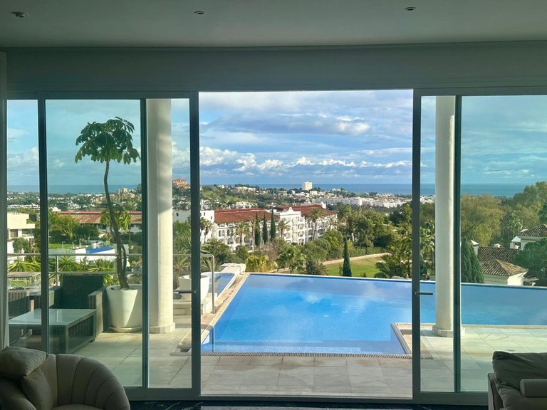 Villa for Sale in Benahavís, Malaga 10