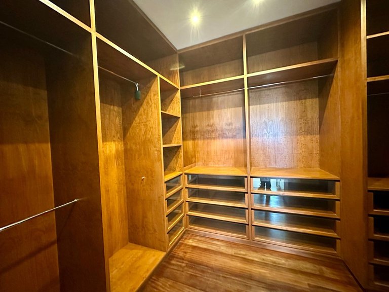 Villa for Sale in Benahavís, Malaga 15