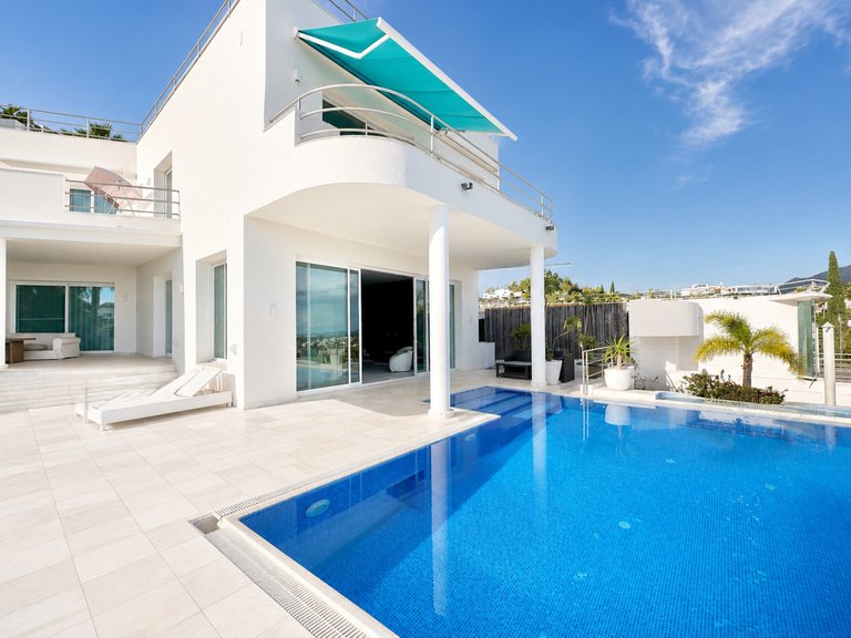Villa for Sale in Benahavís, Malaga 2