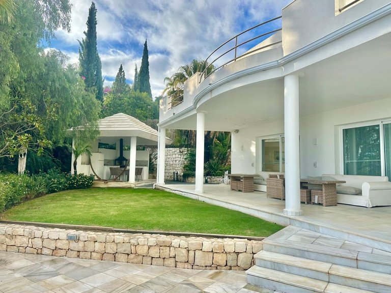 Villa for Sale in Benahavís, Malaga 23