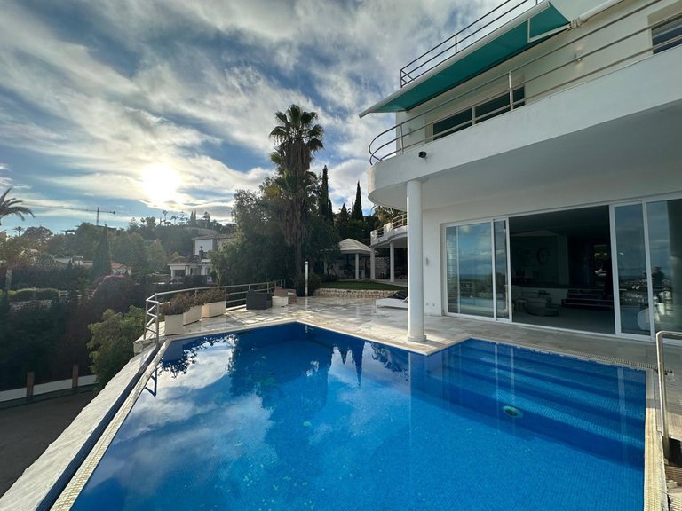 Villa for Sale in Benahavís, Malaga 27