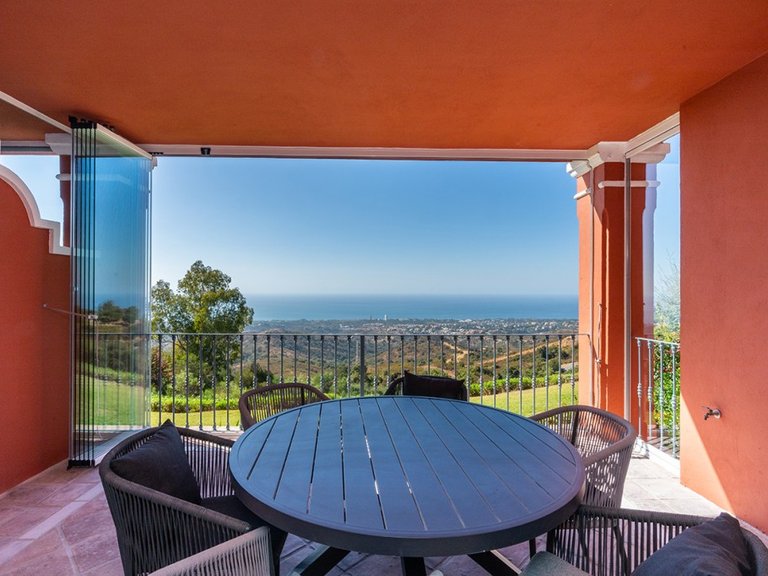 Apartment for Sale in La Mairena, Malaga 1