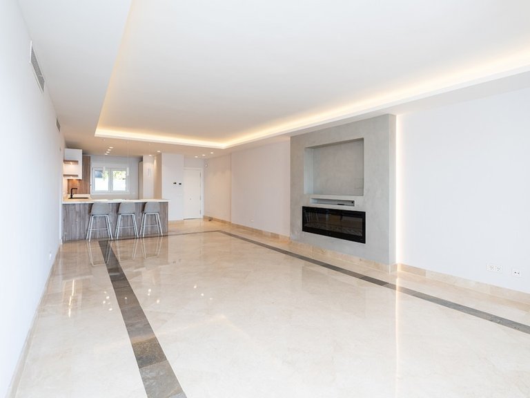 Apartment for Sale in La Mairena, Malaga 10