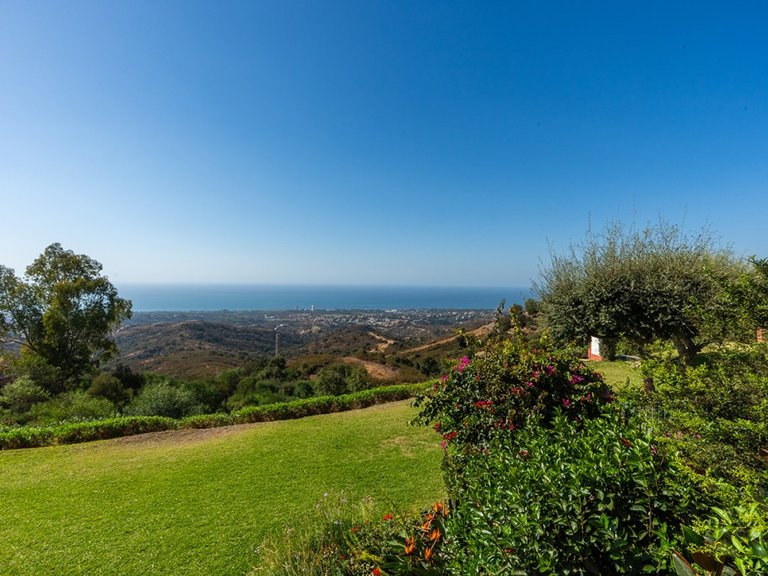 Apartment for Sale in La Mairena, Malaga 18
