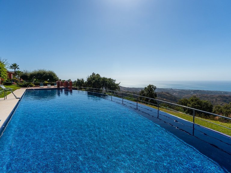 Apartment for Sale in La Mairena, Malaga 25