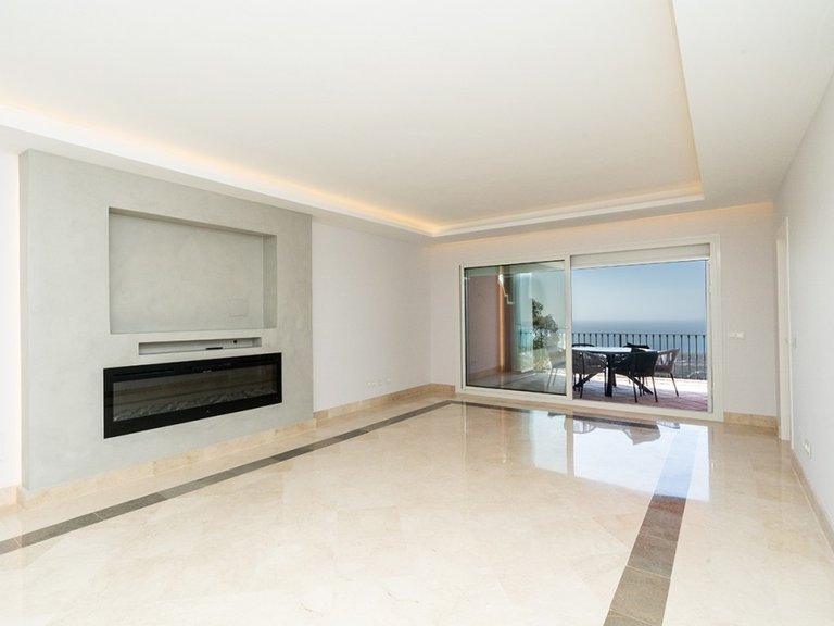 Apartment for Sale in La Mairena, Malaga 4