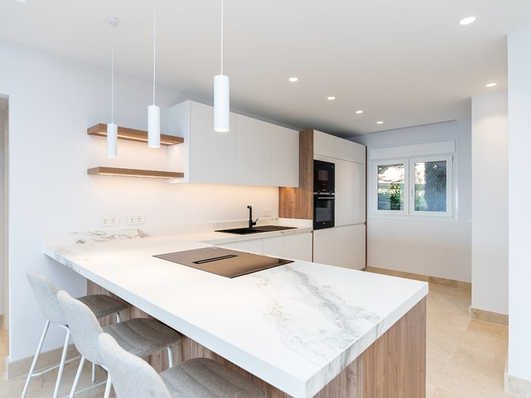 Apartment for Sale in La Mairena, Malaga 5