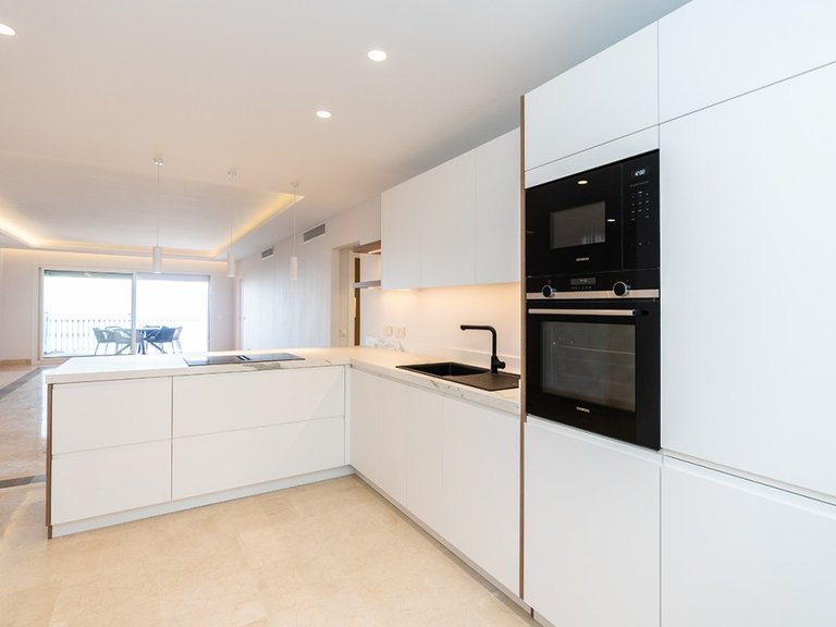 Apartment for Sale in La Mairena, Malaga 8