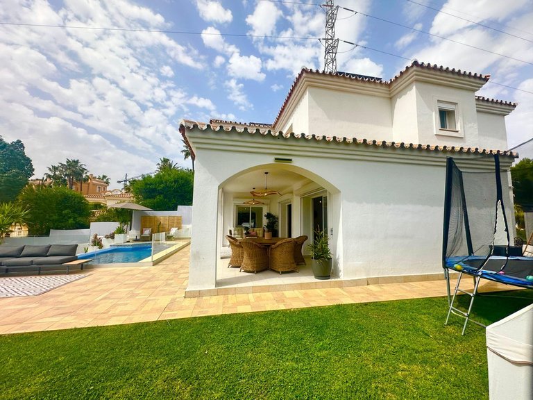 Villa for Sale in Riviera Del Sol, Malaga 3