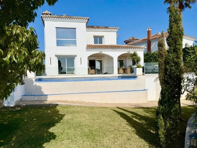 Villa for Sale in Riviera Del Sol, Malaga 35