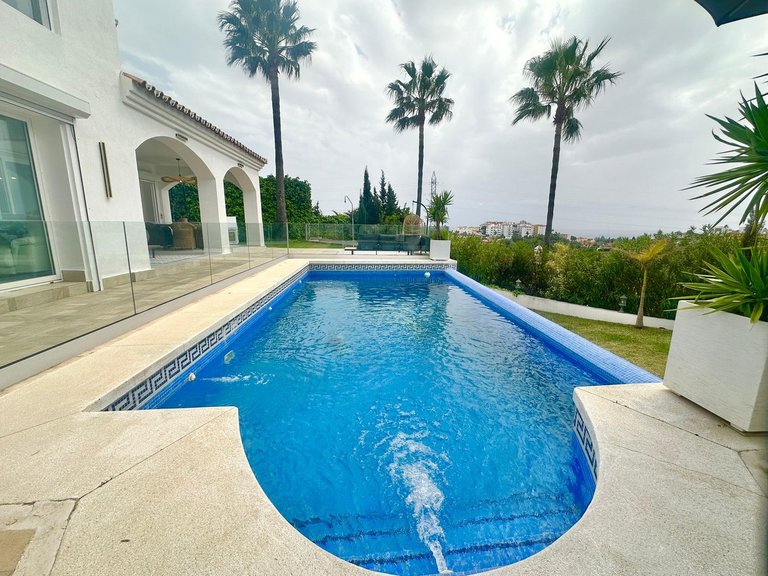 Villa for Sale in Riviera Del Sol, Malaga 4