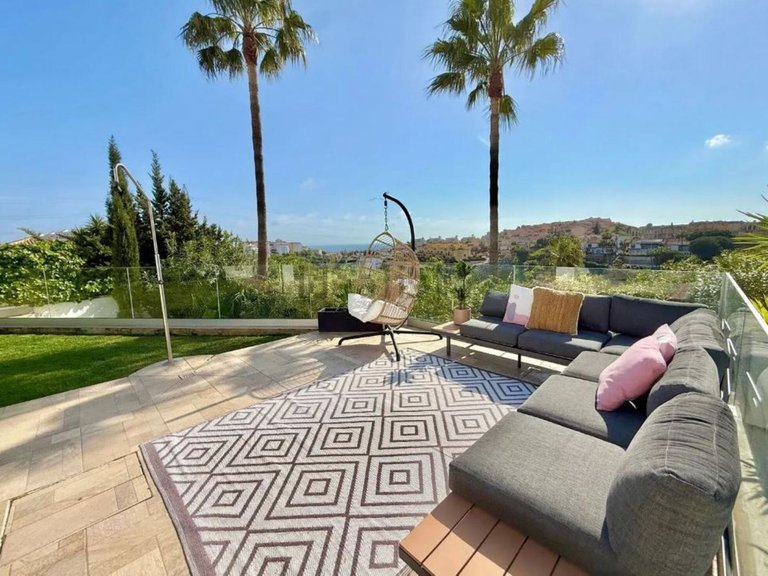 Villa for Sale in Riviera Del Sol, Malaga 5