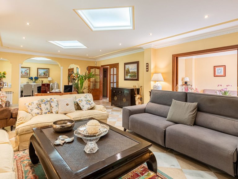 Villa for Sale in Nueva Andalucía, Malaga 31