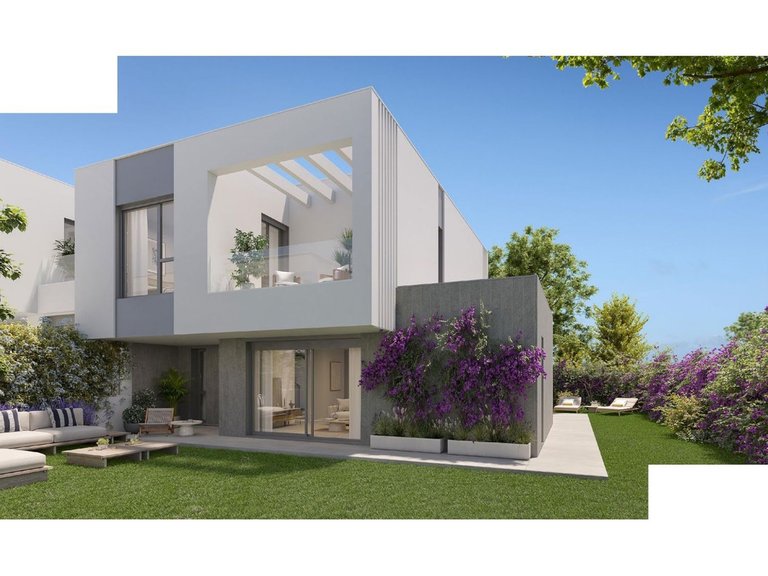 Town House for Sale in Elviria, Malaga 1