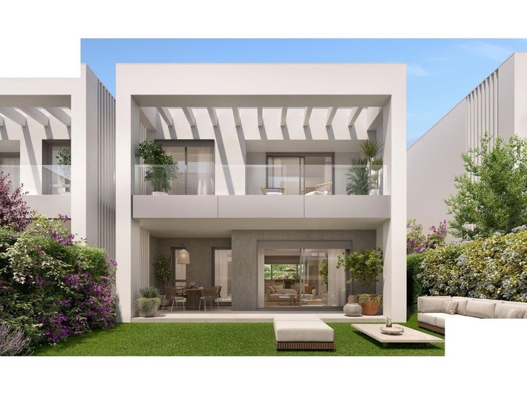 Town House for Sale in Elviria, Malaga 2