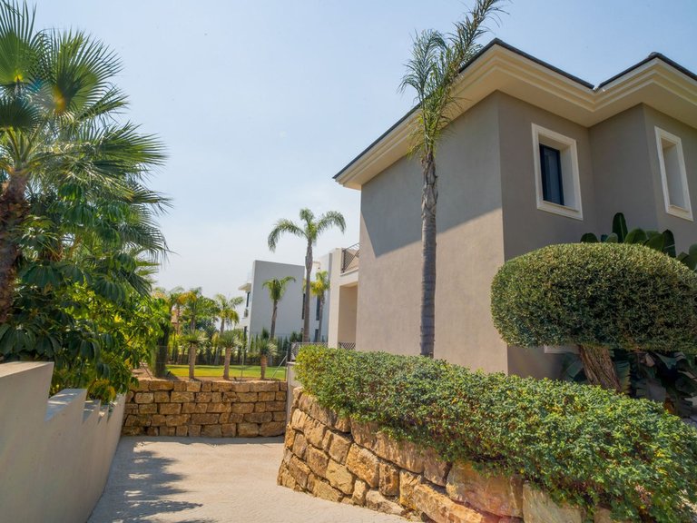 Apartment for Sale in Inland Los Flamingos Golf, Malaga 22