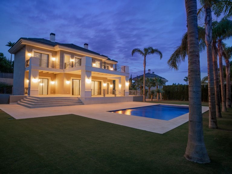 Apartment for Sale in Inland Los Flamingos Golf, Malaga 25