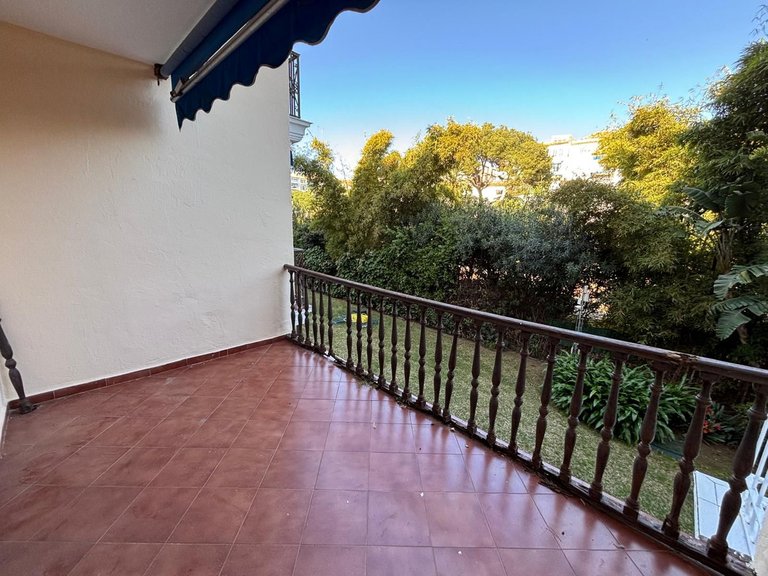 Apartment for Sale in Nueva Andalucía, Malaga 20
