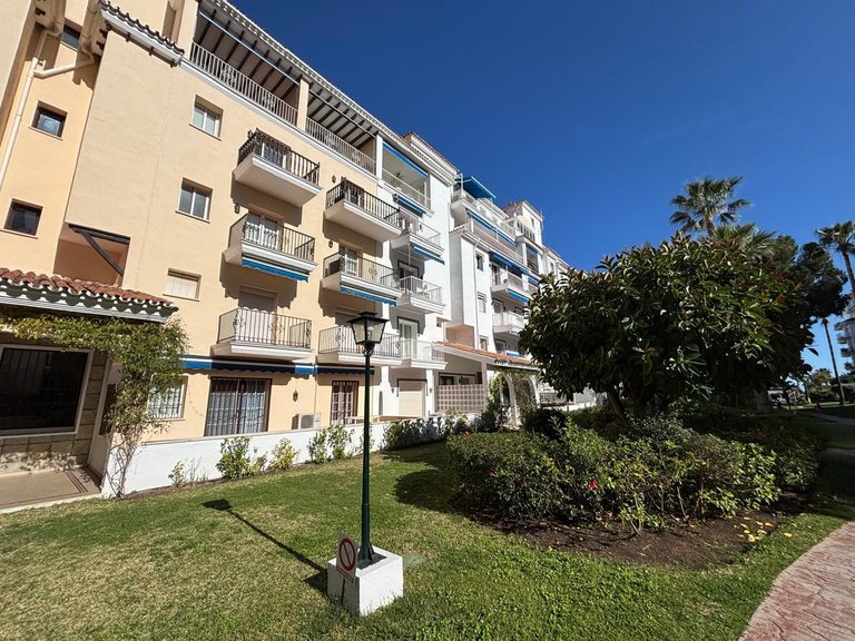 Apartment for Sale in Nueva Andalucía, Malaga 22