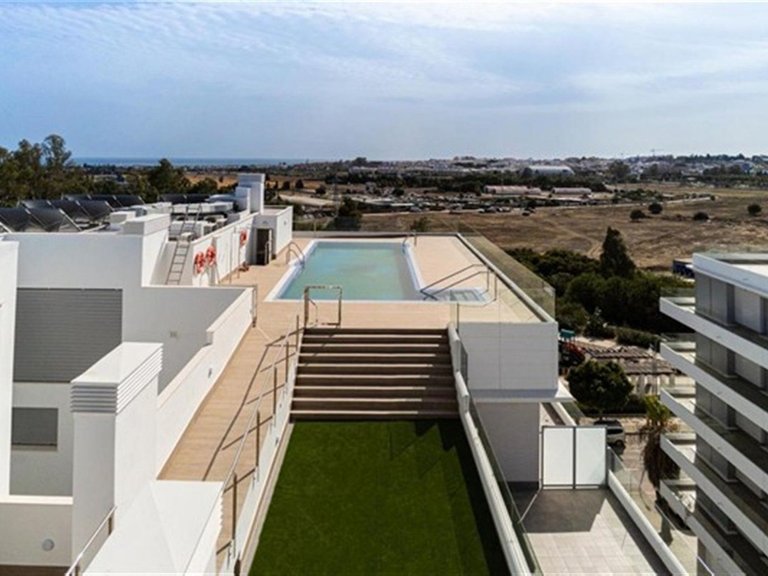 Apartment for Sale in Nueva Andalucía, Malaga 18