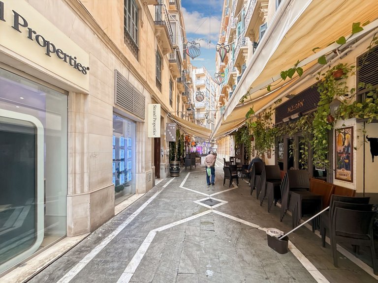 Apartment for Sale in Centro Histórico, Malaga 40