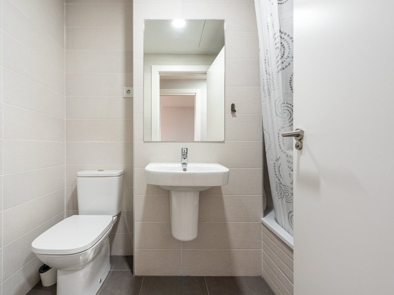 Apartment for Sale in Las Lagunas, Malaga 15