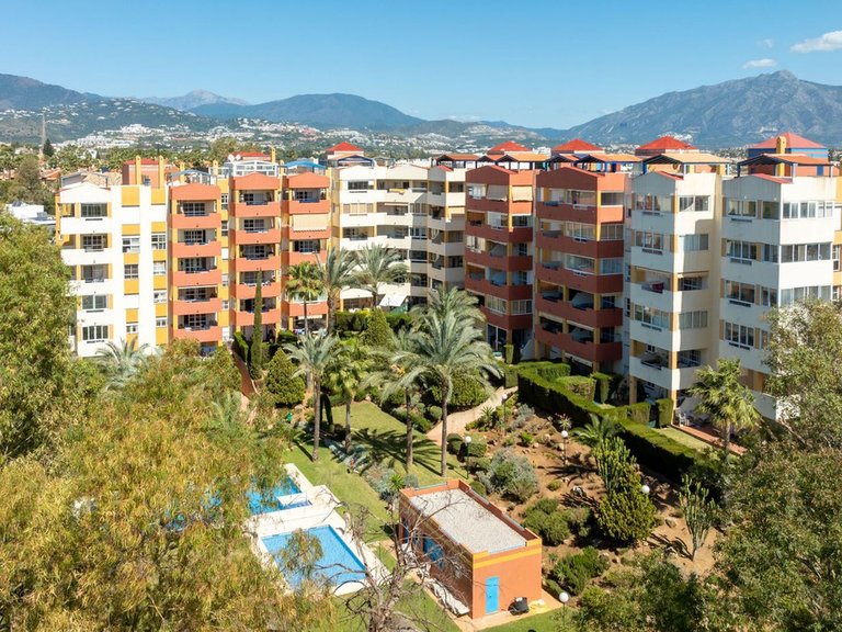 Apartment for Sale in Atalaya, Malaga 1