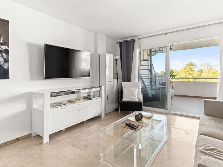 Apartment for Sale in Atalaya, Malaga 5