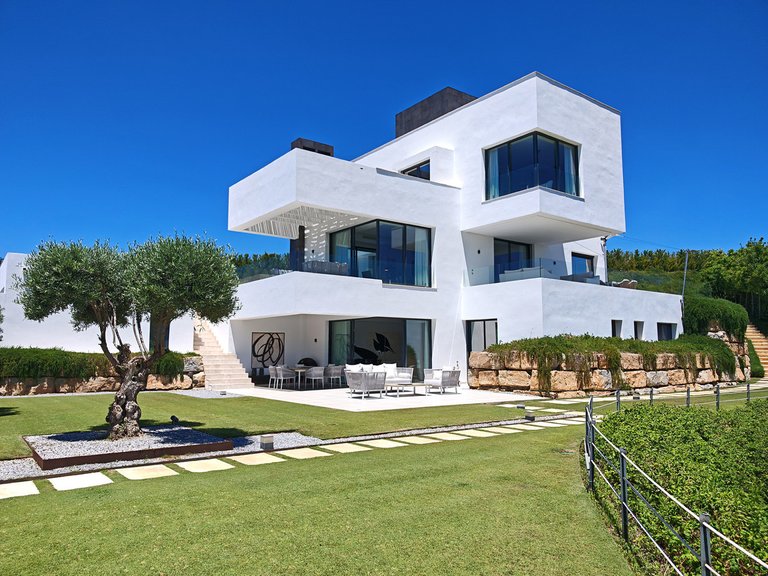 Villa for Sale in Benahavís, Malaga 1