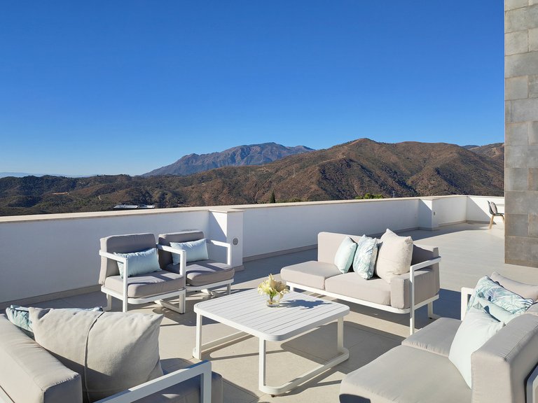 Villa for Sale in Benahavís, Malaga 32