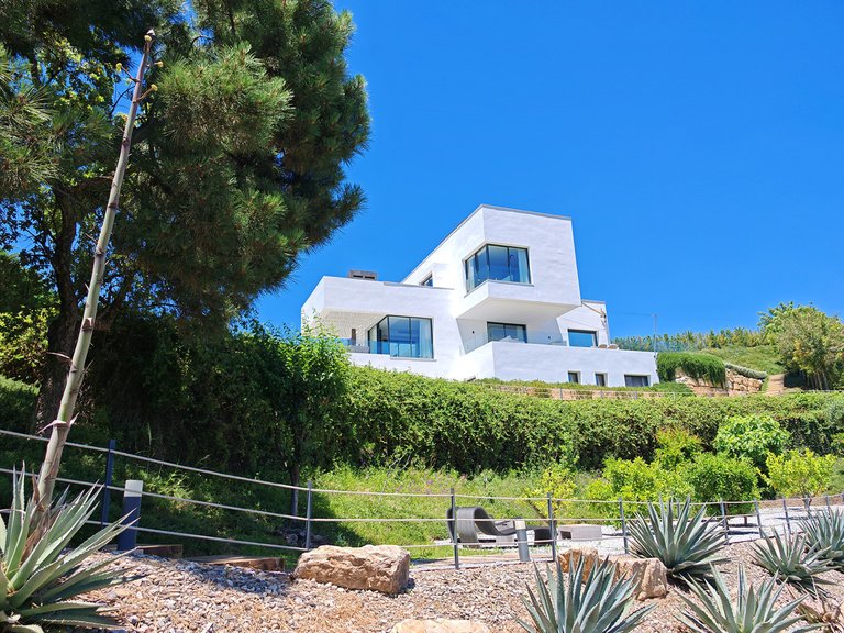 Villa for Sale in Benahavís, Malaga 41